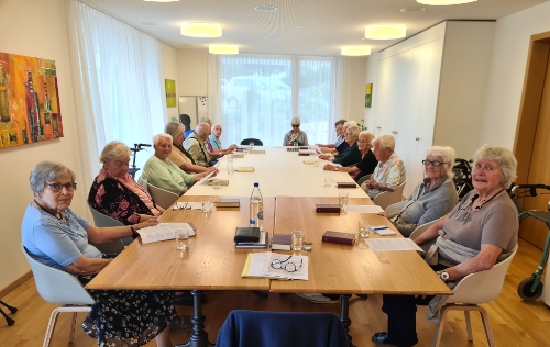 Bibelstunde und Gesprächsrunde
