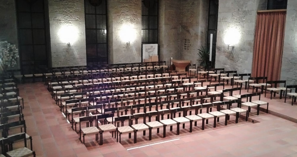 Bestuhlung-Kirche-Konzert-stedtli1.jpg