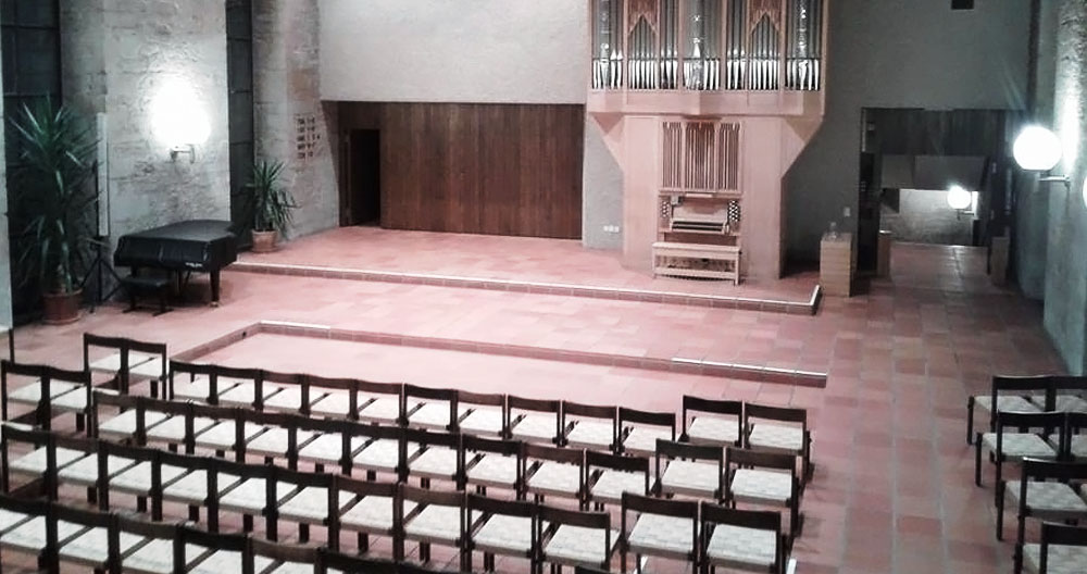 Bestuhlung-Kirche-Konzert-stedtli2.jpg