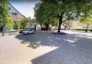 Vorplatzkl.png